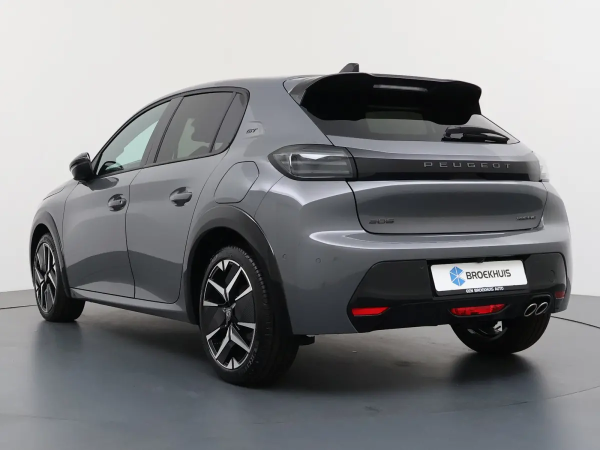| Demo Deal | GT, | 17’’ lichtmetalen velgen ‘YANAKA’, afgewerkt in zwart Orbital met glanzende mat, en vier inzetten mat | Automatisch dimmende binnenspiegel | Drive Assist Plus Pac