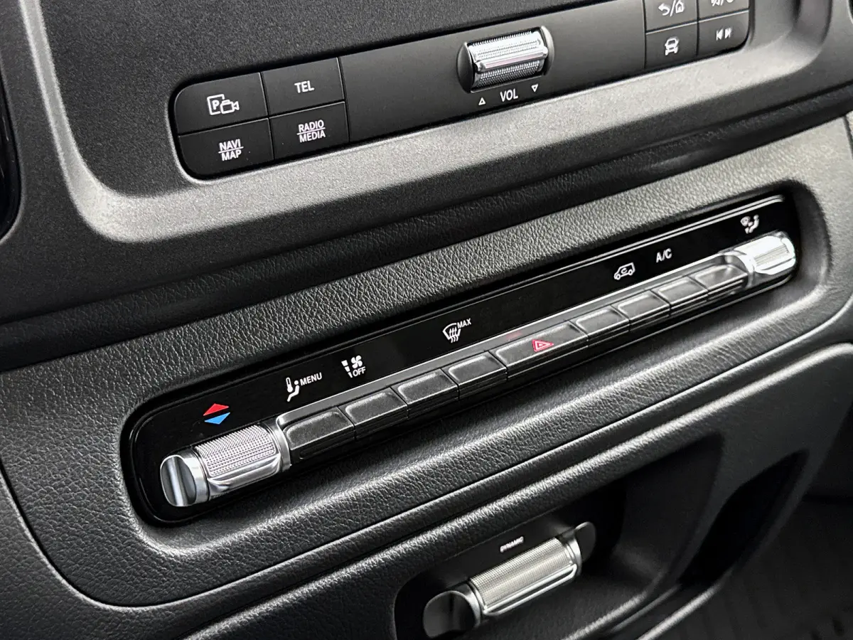 116 CDI L2 Pro Multibeam Led Trekhaak 2500kg Carplay Parkeerpakket Stoelverwarming