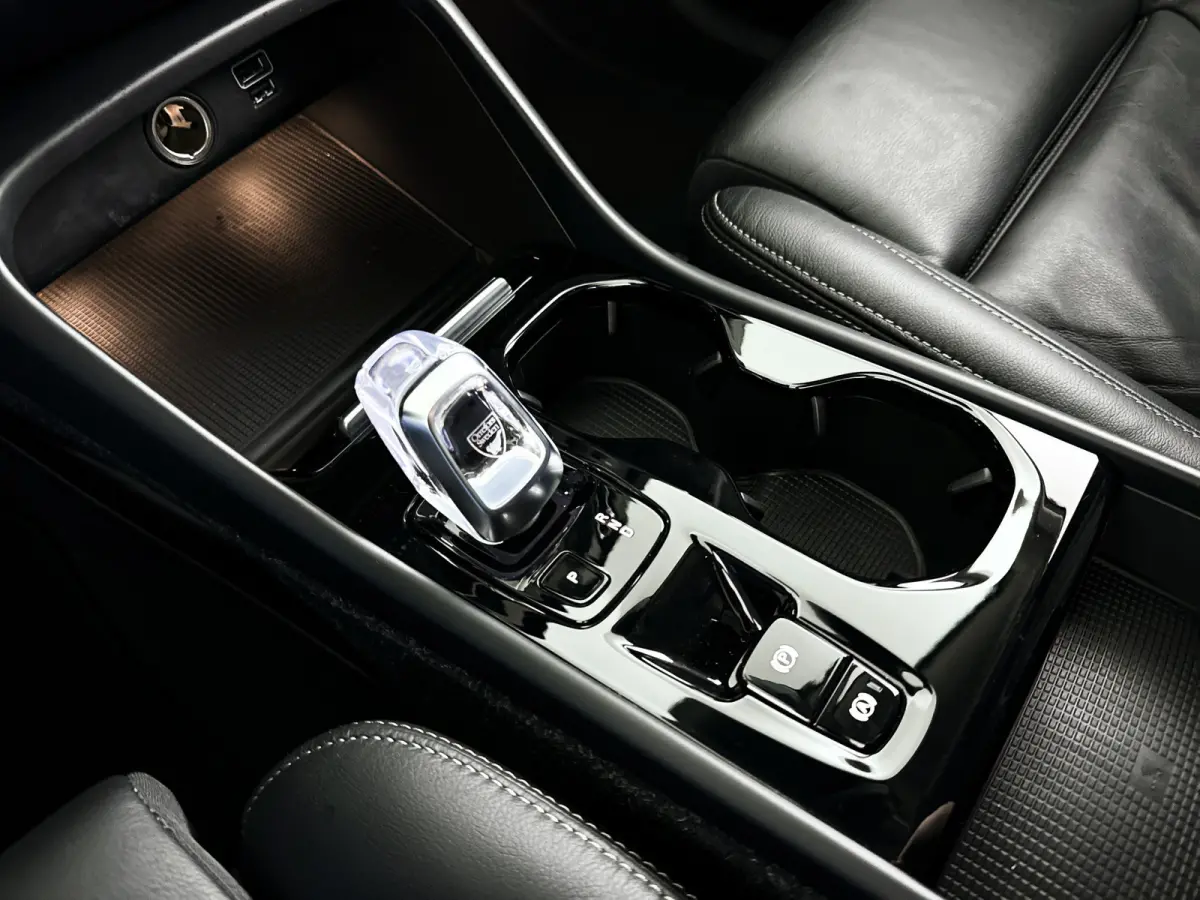 T5 R-Design | Parkeercamera | Stoel- en stuurverwarming | Leder | Led