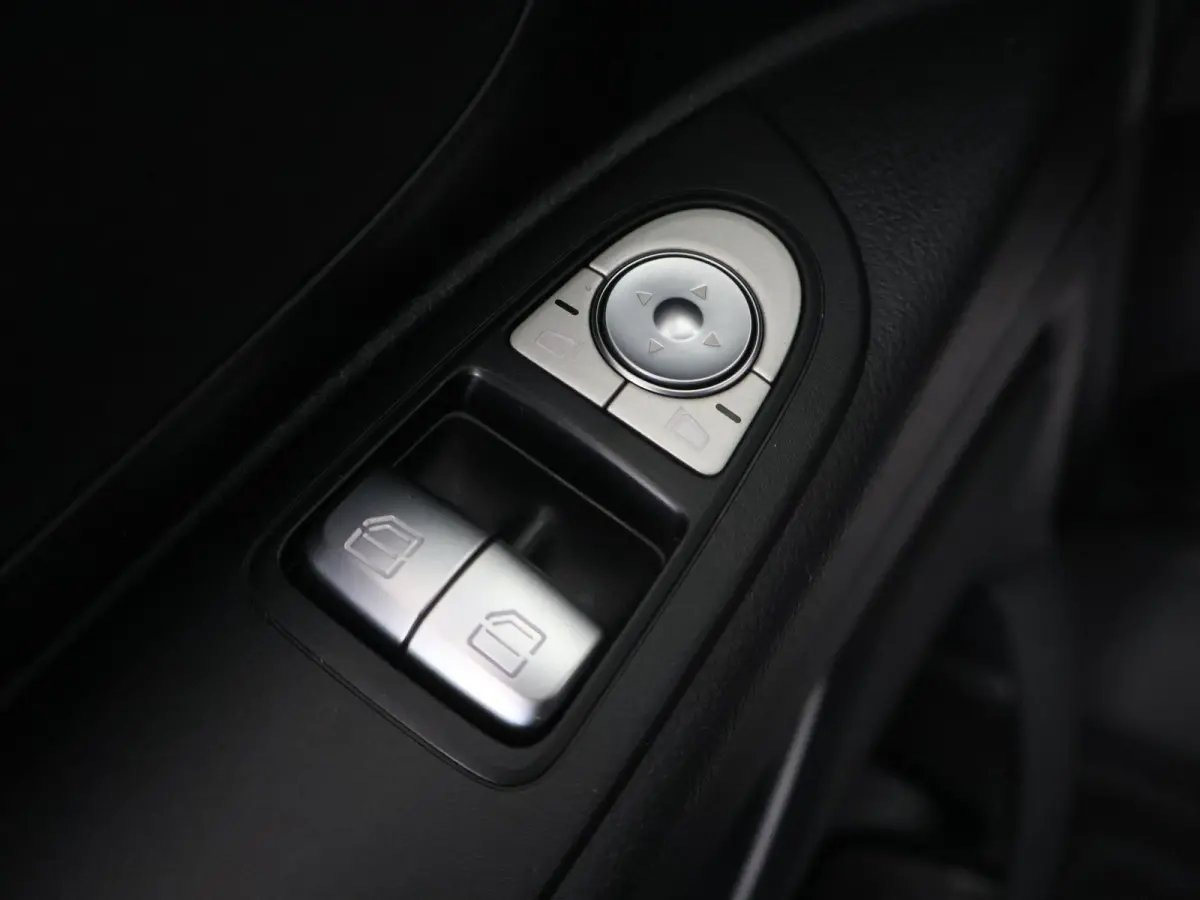 119 CDI | Aut. | L2 | Dubbele Cabine | 6-zits | Schuifdeur L+R | LM Velgen | Cruise Control | Navigatie | Parkeercamera | Stoelverwarming | Certified