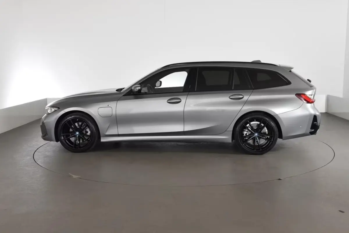 320e M-Sport - trekhaak - camera