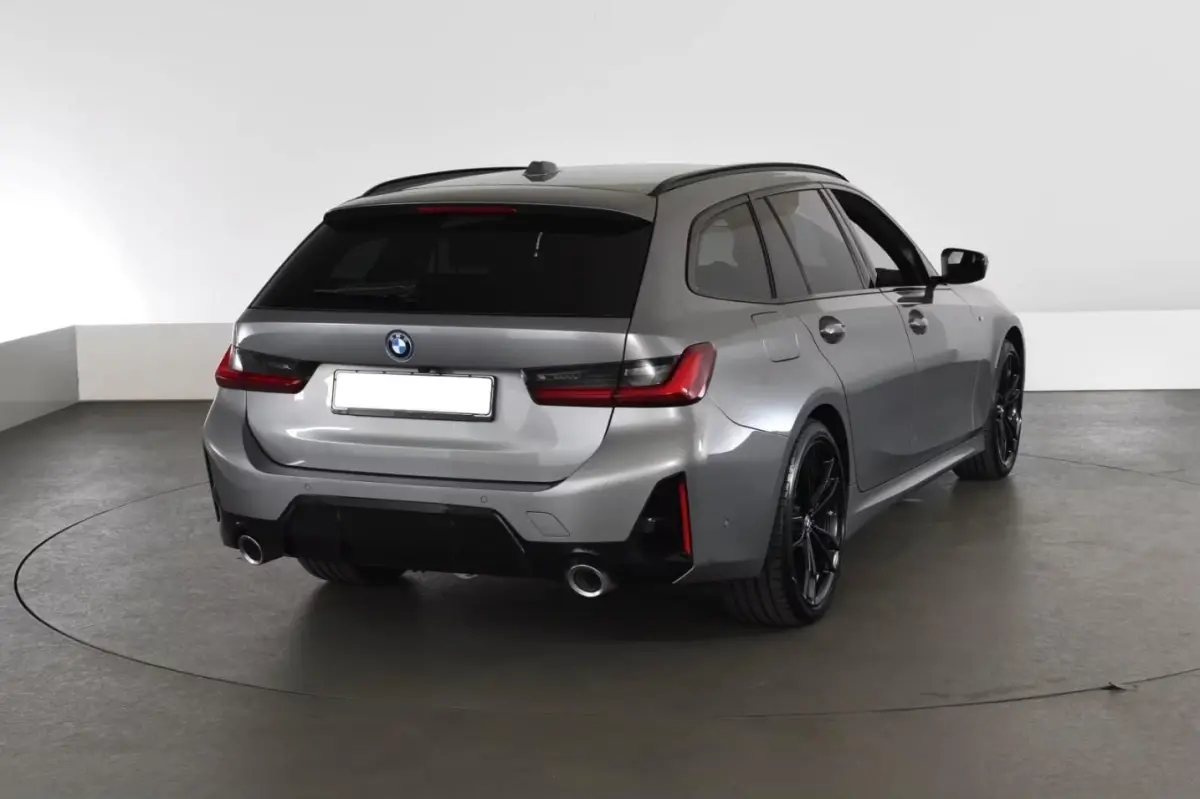 320e M-Sport - trekhaak - camera