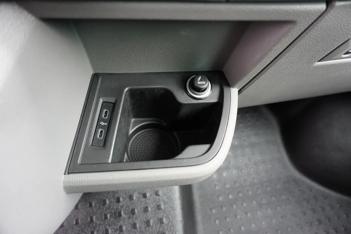 150 PK Automaat 2x schuifdeur ACC Apple Carplay Standkachel Stoelverwarming Trekhaak