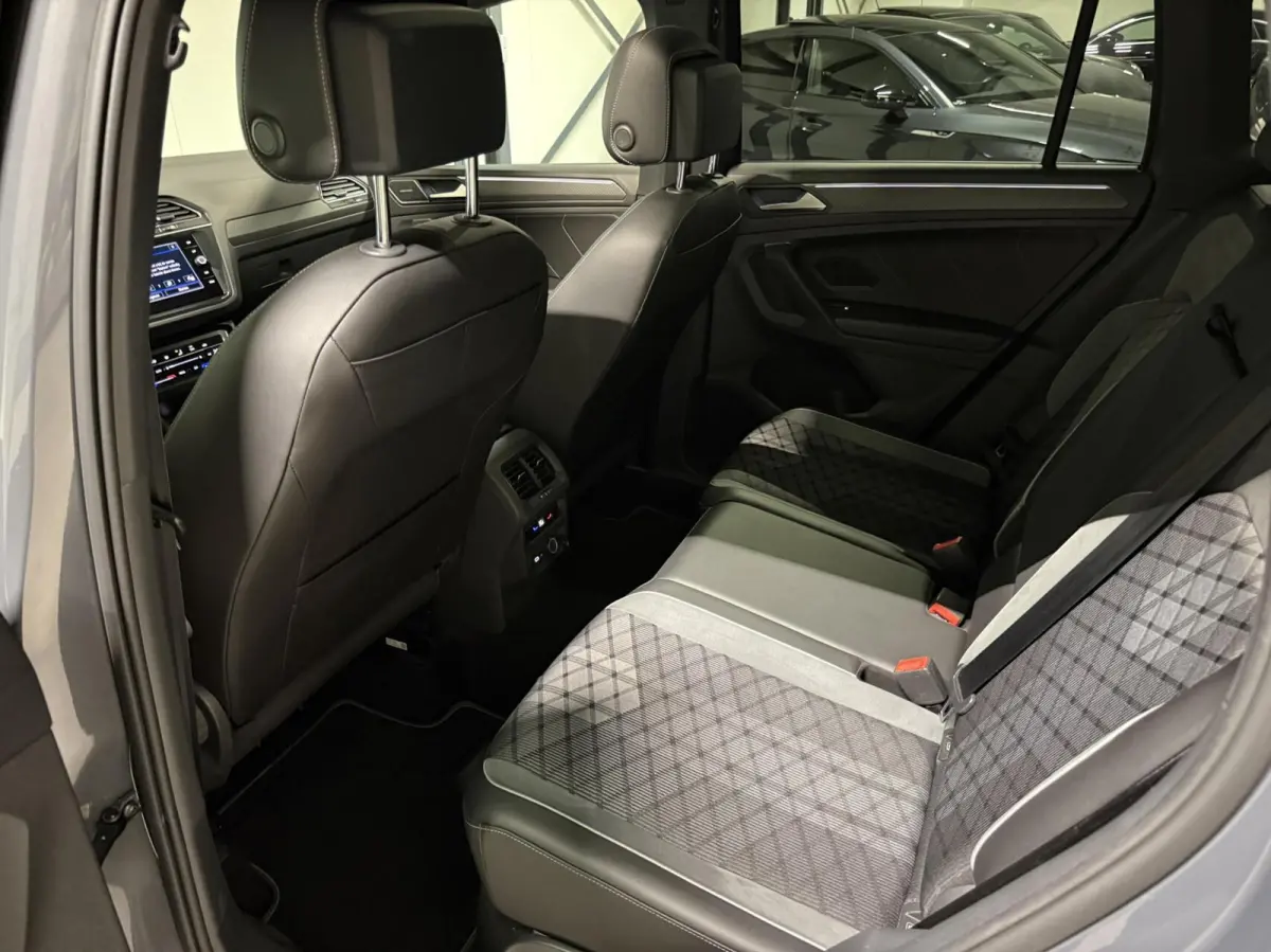 1.5 TSI R-Line Pano Virtual Harman Kardon