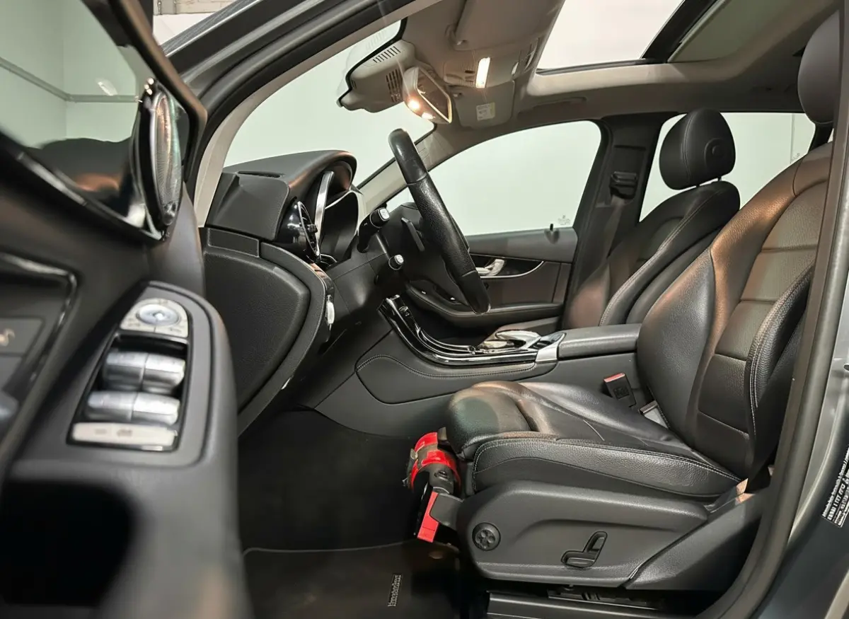 350e 4MATIC - AMG - Panorama - Burmester - Leder - Stoelverwarming