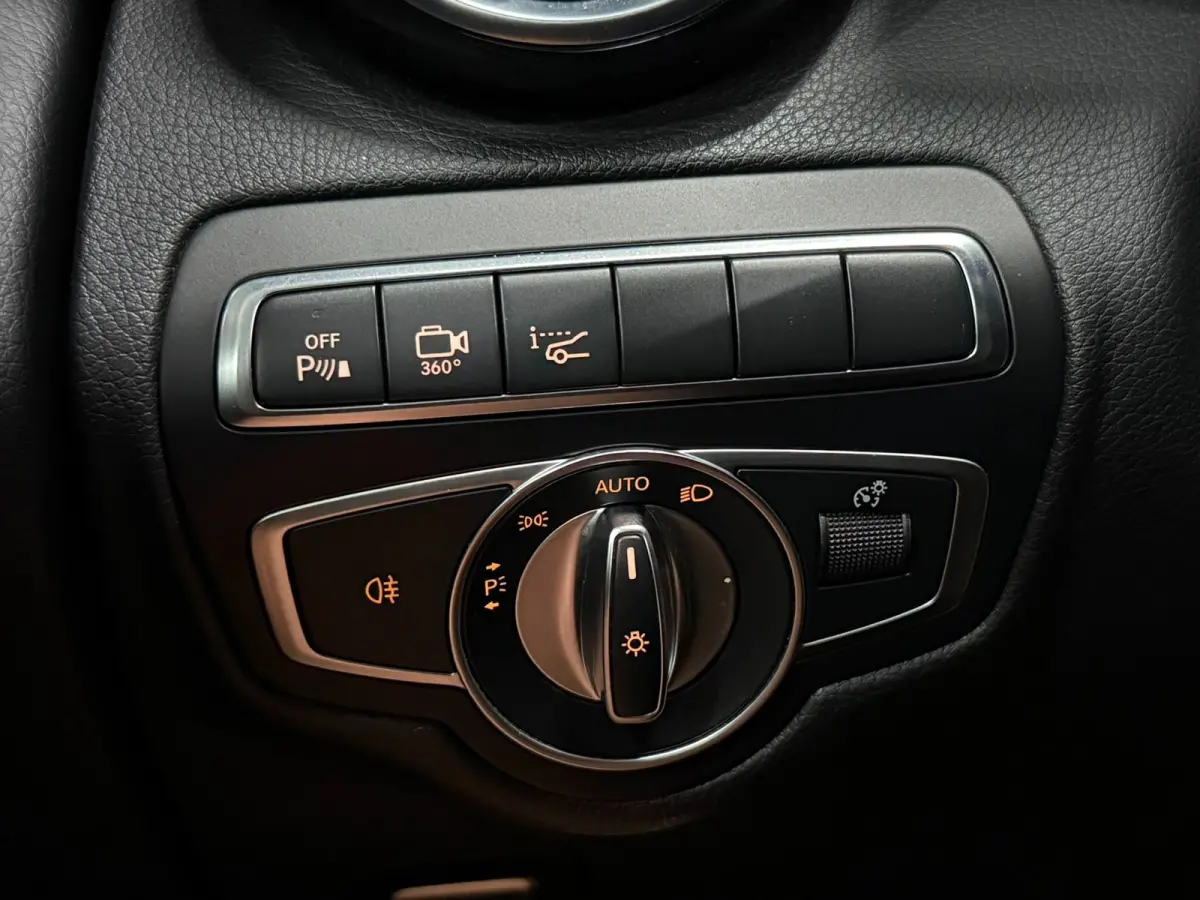 350e 4MATIC - AMG - Panorama - Burmester - Leder - Stoelverwarming