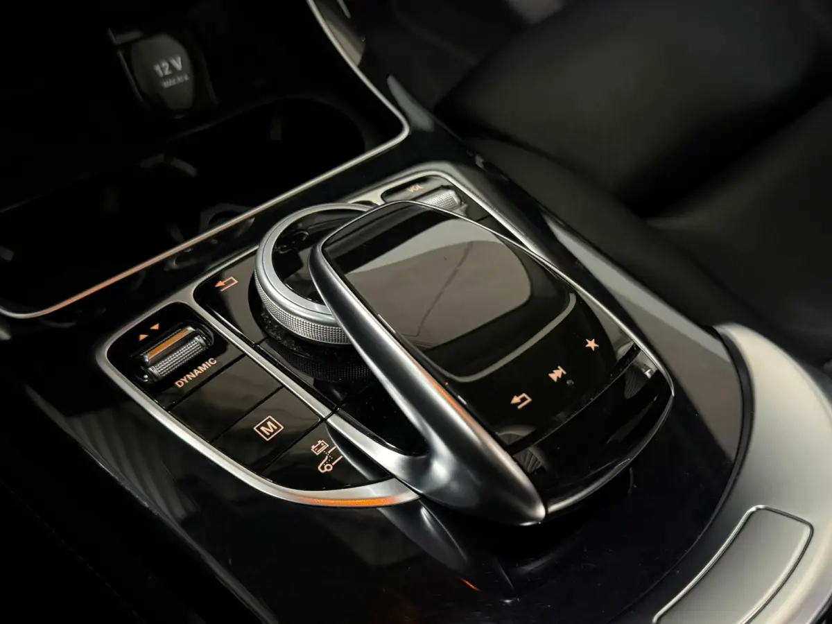 350e 4MATIC - AMG - Panorama - Burmester - Leder - Stoelverwarming