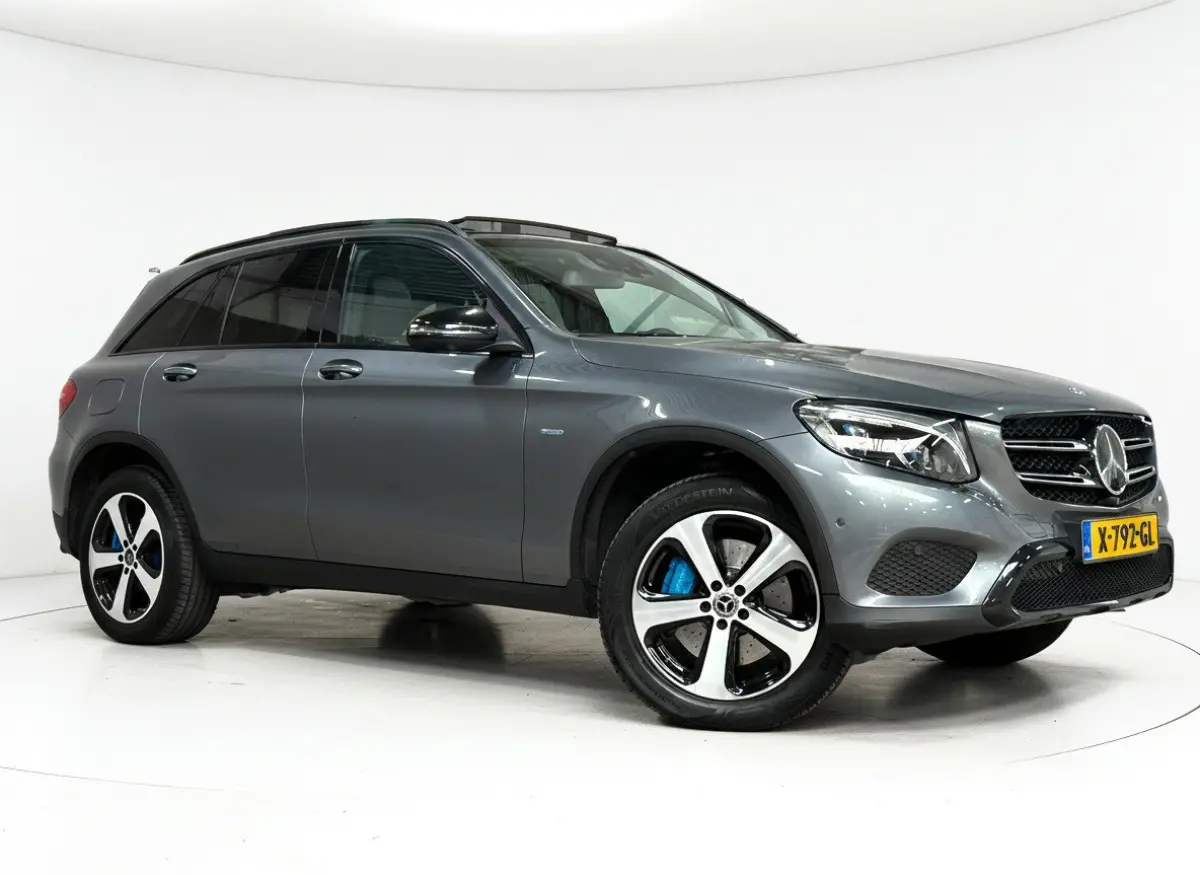 350e 4MATIC - AMG - Panorama - Burmester - Leder - Stoelverwarming