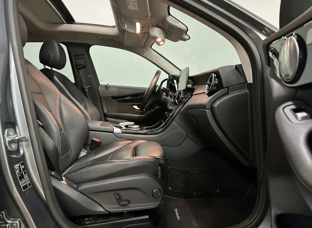 350e 4MATIC - AMG - Panorama - Burmester - Leder - Stoelverwarming