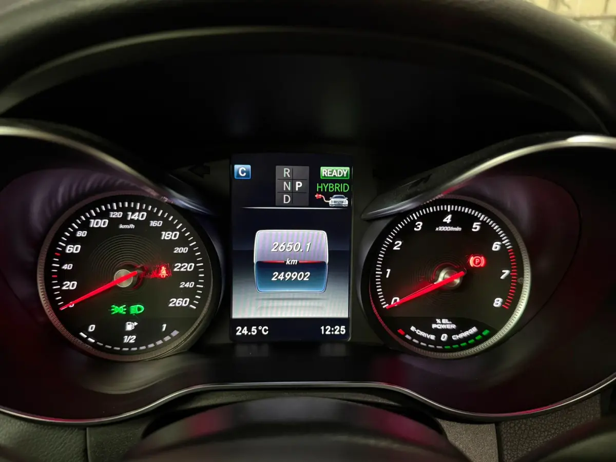 350e 4MATIC - AMG - Panorama - Burmester - Leder - Stoelverwarming
