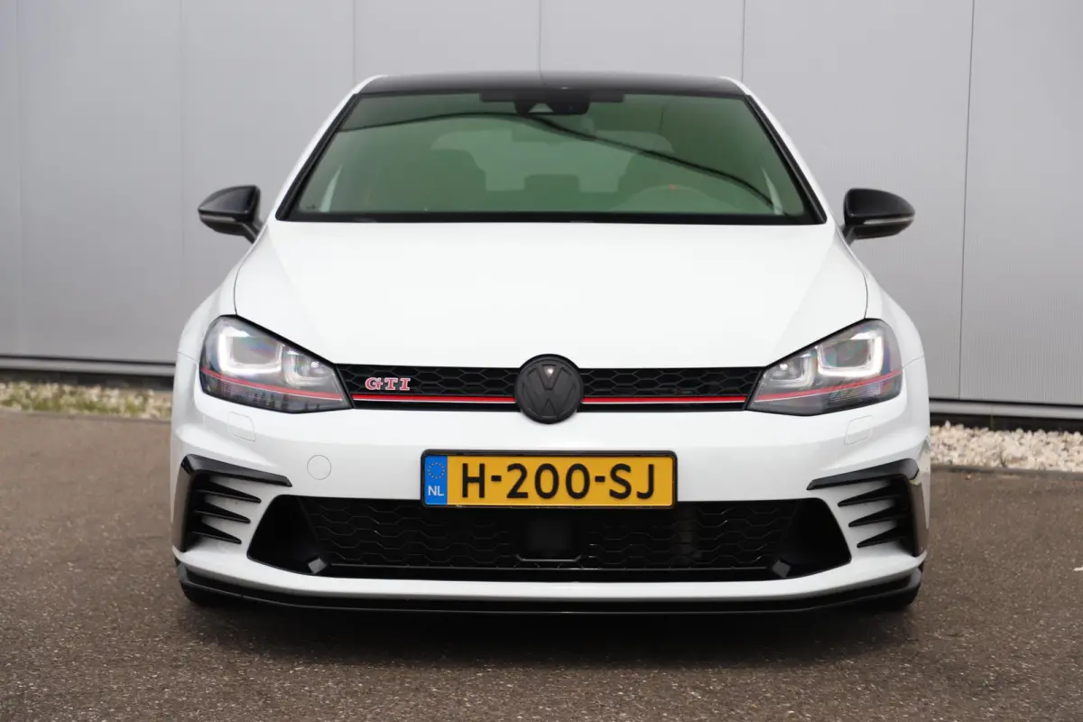 2.0 TSI GTI Clubsport DSG Automaat 394PK Armytrix Uitlaat Downpipe 19 inch Pretoria Michelin PS5 Achteruitrijcamera Carplay Adaptive Cruise