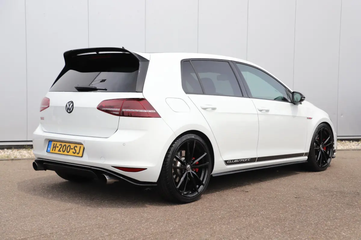 2.0 TSI GTI Clubsport DSG Automaat 394PK Armytrix Uitlaat Downpipe 19 inch Pretoria Michelin PS5 Achteruitrijcamera Carplay Adaptive Cruise