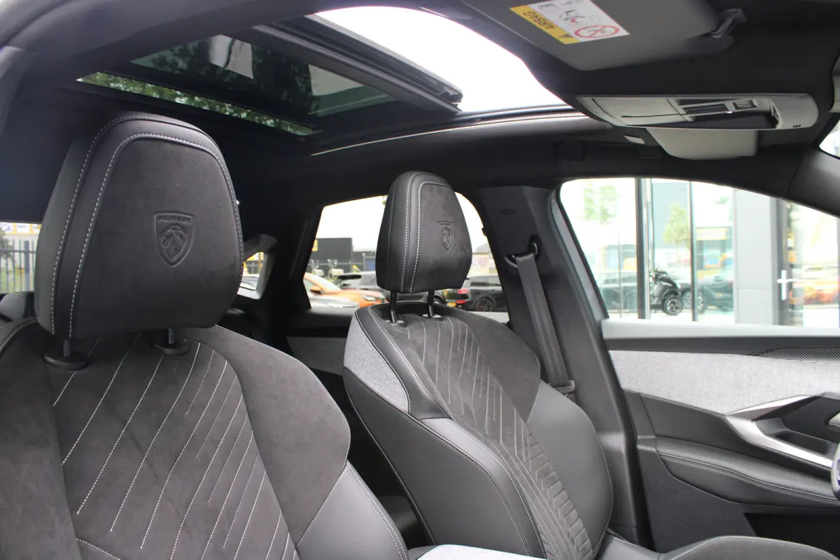 1.6 plug-in Hybrid 195 GT | Automaat | Panorama/schuifdak | Luxe stoelen | Massage | Alcantara | Focal | Trekhaak