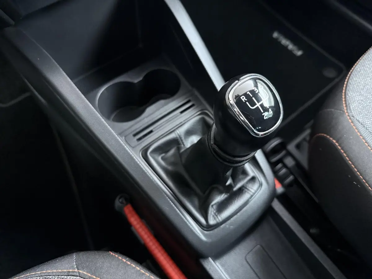 1.0 TSI Business Edition | Apple Carplay/Android Auto | Parkeersensoren voor & achter |