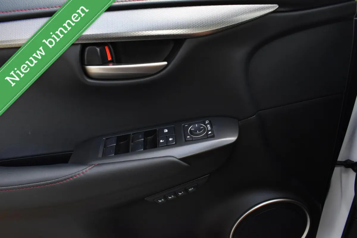 300h AWD F F SPORT 360º MARK LEVINSON/PANORAMADAK/LEDER/CAMERA/ETC.!