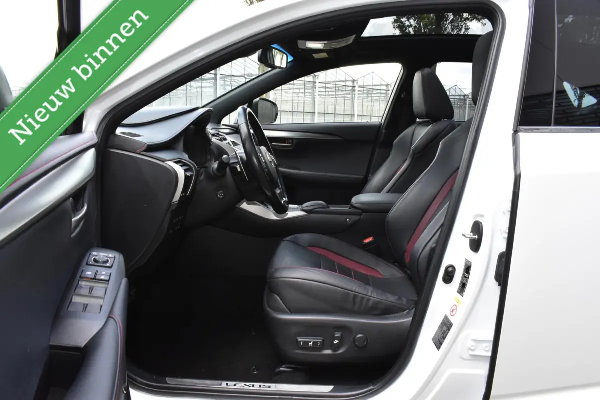 300h AWD F F SPORT 360º MARK LEVINSON/PANORAMADAK/LEDER/CAMERA/ETC.!