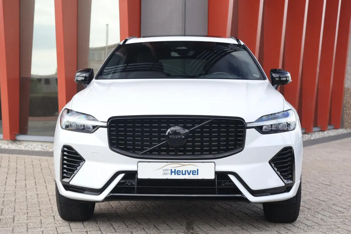 T6 Recharge AWD R-Design | Trekhaak | Parkeercamera |Panoramadak | Longe Range | Keyless