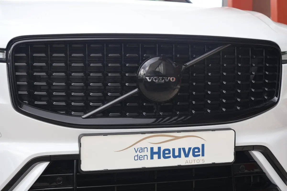 T6 Recharge AWD R-Design | Trekhaak | Parkeercamera |Panoramadak | Longe Range | Keyless
