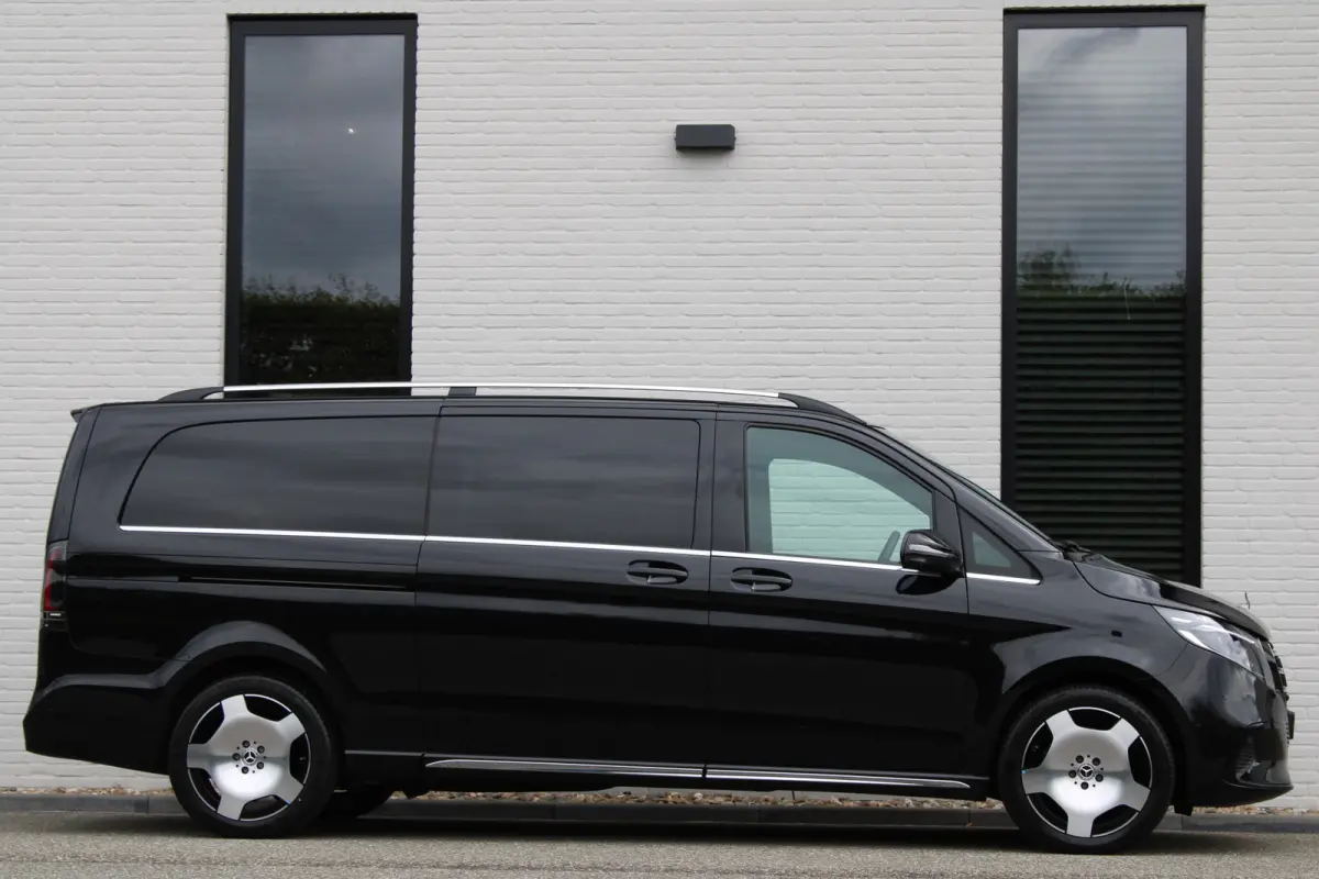 300d / XXL / AMG / Exclusive / 4-Matic / 7-Pers / Luchtv / Elec Stoelen / Burmester / NIEUWSTAAT
