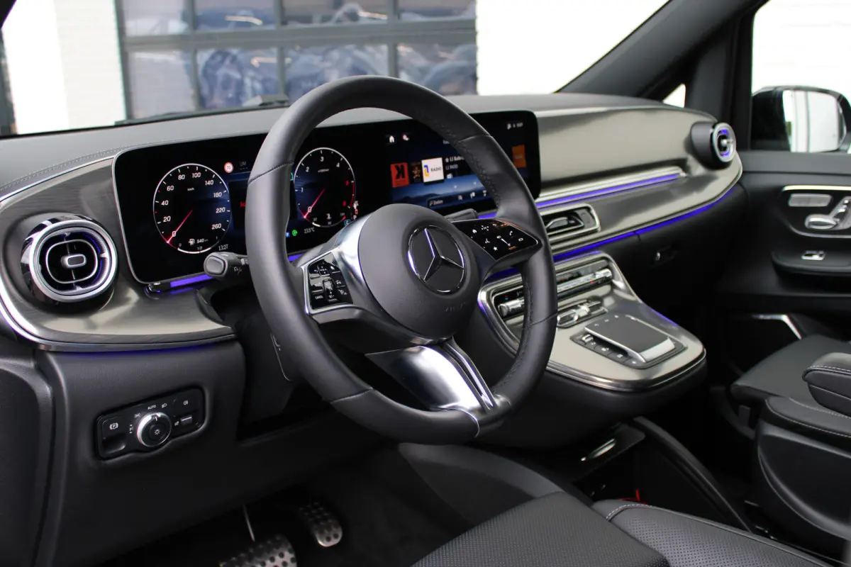 300d / XXL / AMG / Exclusive / 4-Matic / 7-Pers / Luchtv / Elec Stoelen / Burmester / NIEUWSTAAT