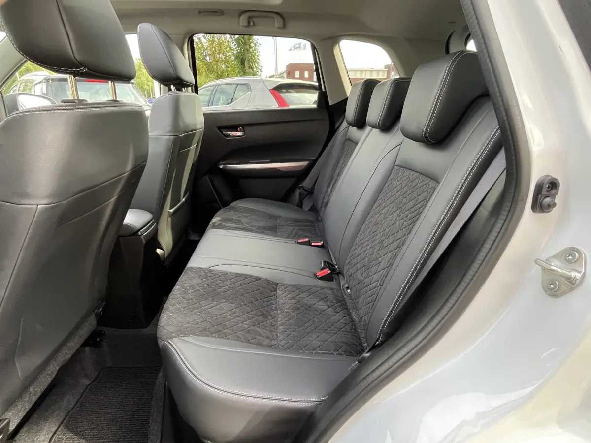 1.5 Hybrid Style Automaat | Pano | Adapt. Cruise | Dodehoek | Camera | Navi | Carplay | Half leder/suéde | etc. etc.
