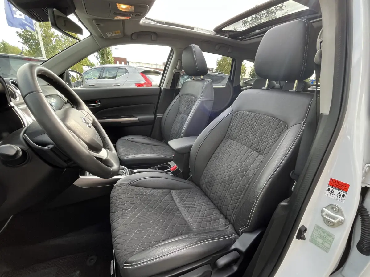 1.5 Hybrid Style Automaat | Pano | Adapt. Cruise | Dodehoek | Camera | Navi | Carplay | Half leder/suéde | etc. etc.