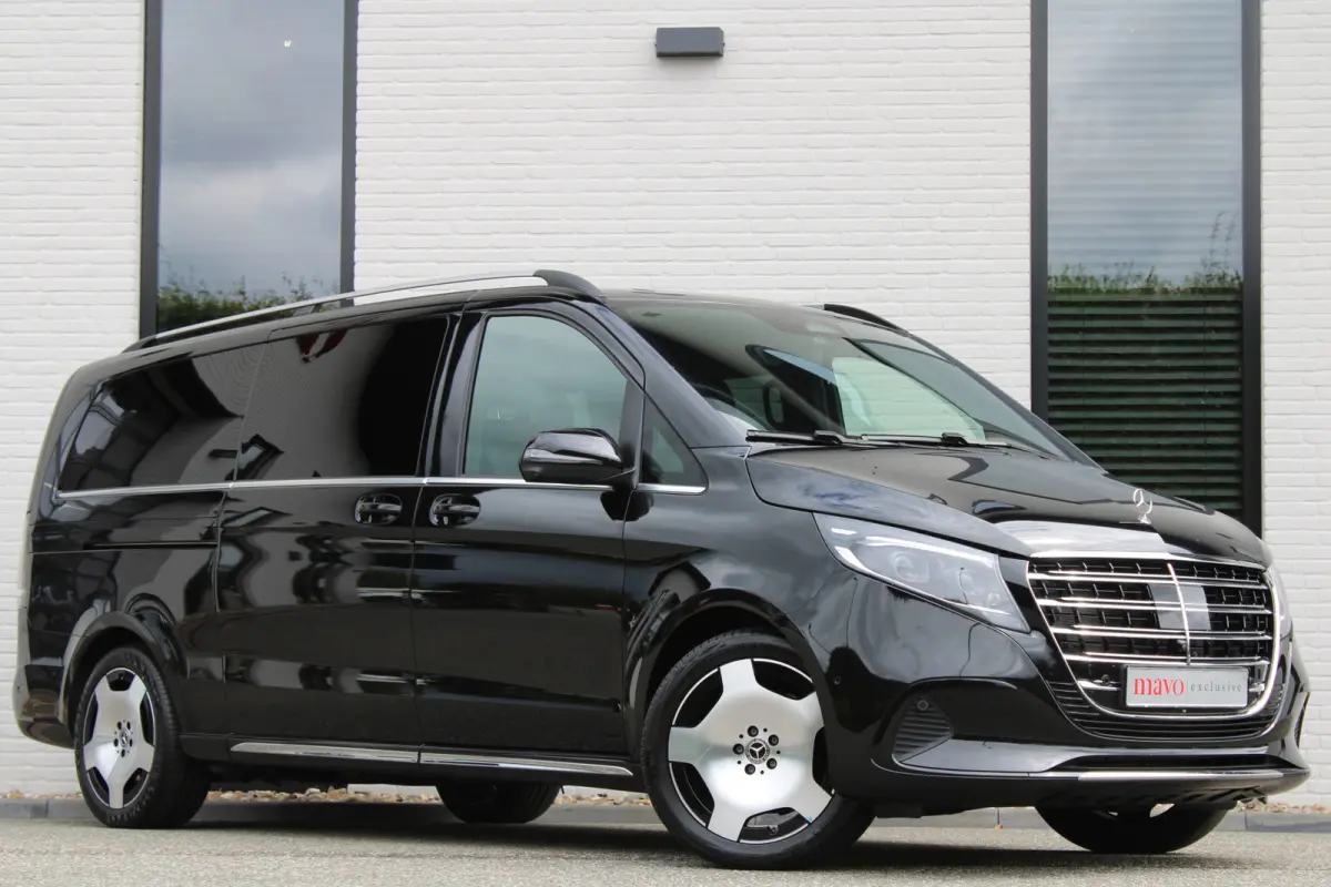 300d / XXL / DC / AMG / Exclusive / 4-Matic / Luchtv / Elec Stoelen / Burmester / NIEUWSTAAT