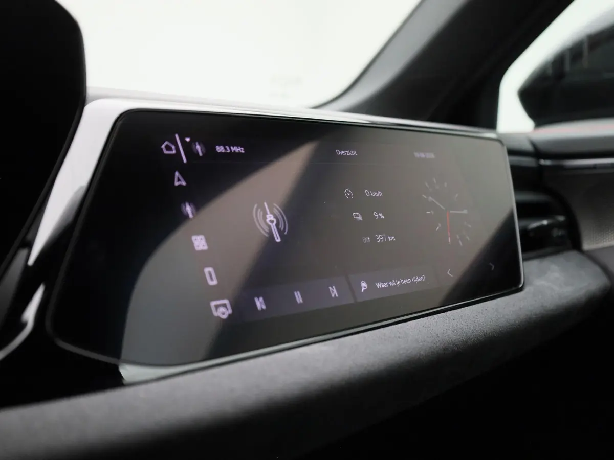 Avant 2.0 quattro S edition Competition 367 PK | Adaptive cruise control | RS Carbon Styling Pack | Bang & Olufsen | 360 graden camera | Dodehoekdetectie | Head-up display | Stoelen voor, el