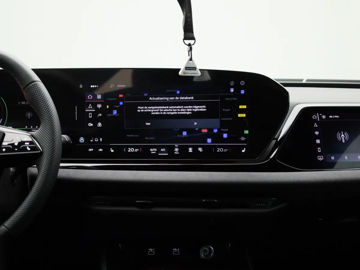 Avant 2.0 quattro S edition Competition 367 PK | Adaptive cruise control | RS Carbon Styling Pack | Bang & Olufsen | 360 graden camera | Dodehoekdetectie | Head-up display | Stoelen voor, el