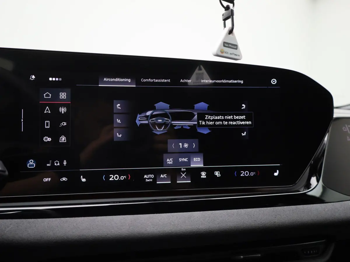 Avant 2.0 quattro S edition Competition 367 PK | Adaptive cruise control | RS Carbon Styling Pack | Bang & Olufsen | 360 graden camera | Dodehoekdetectie | Head-up display | Stoelen voor, el