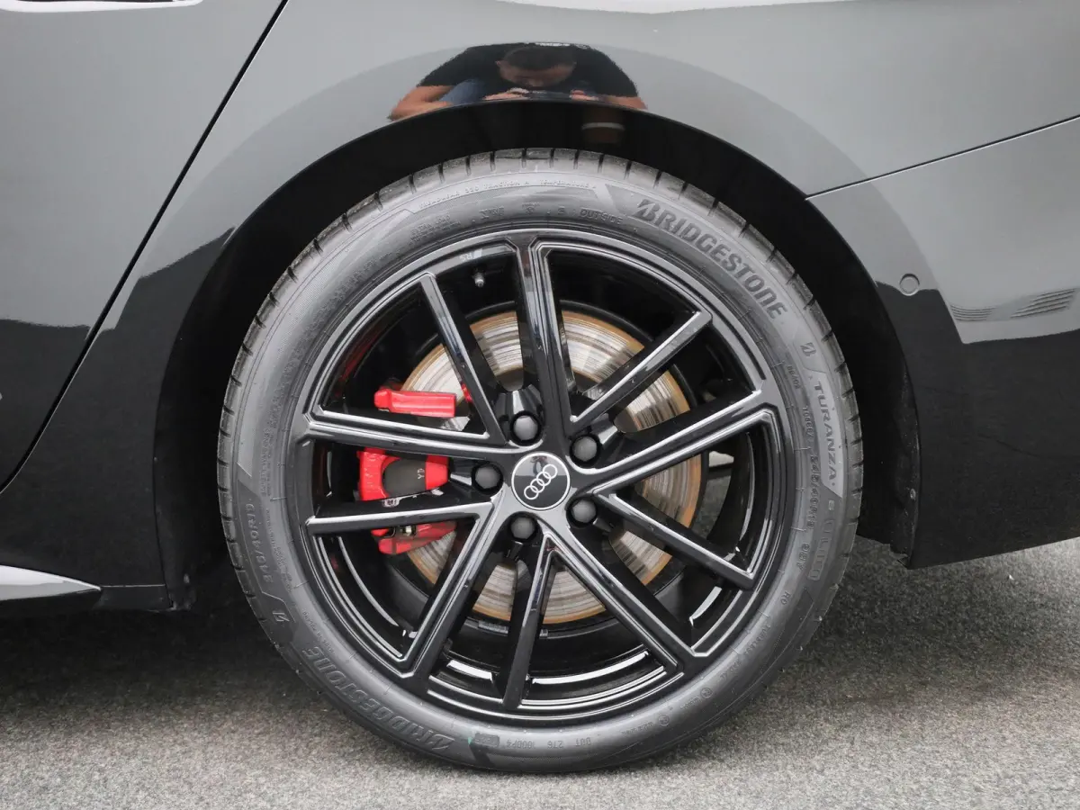 Avant 2.0 quattro S edition Competition 367 PK | Adaptive cruise control | RS Carbon Styling Pack | Bang & Olufsen | 360 graden camera | Dodehoekdetectie | Head-up display | Stoelen voor, el