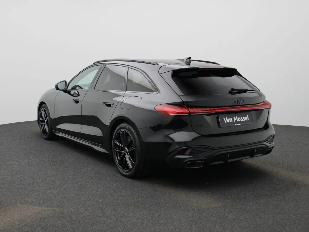 Avant 2.0 quattro S edition Competition 367 PK | Adaptive cruise control | RS Carbon Styling Pack | Bang & Olufsen | 360 graden camera | Dodehoekdetectie | Head-up display | Stoelen voor, el
