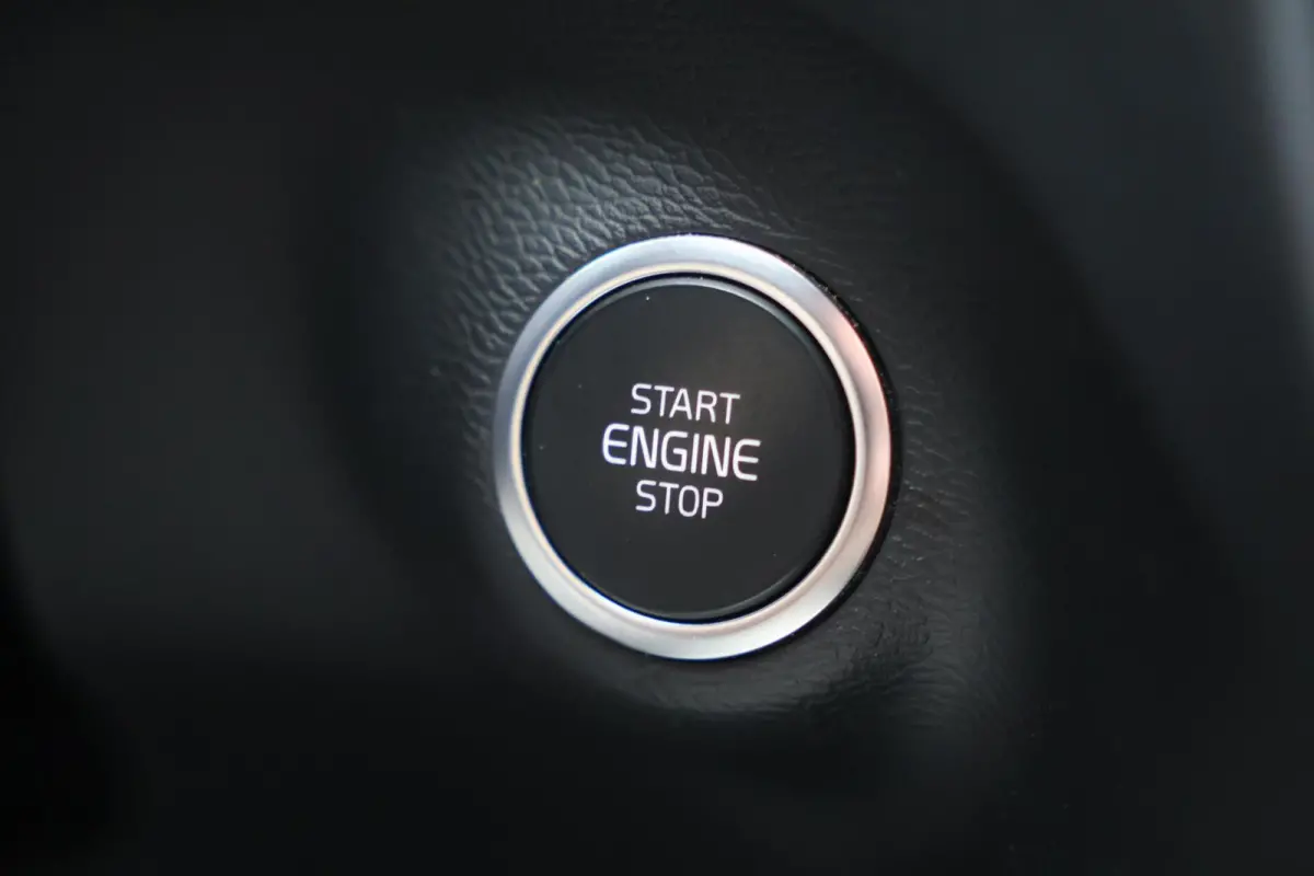 T4 R-Design | Stoelverwarming | Parkeercamera | Glossy Black | Memory Stoel | Keyless