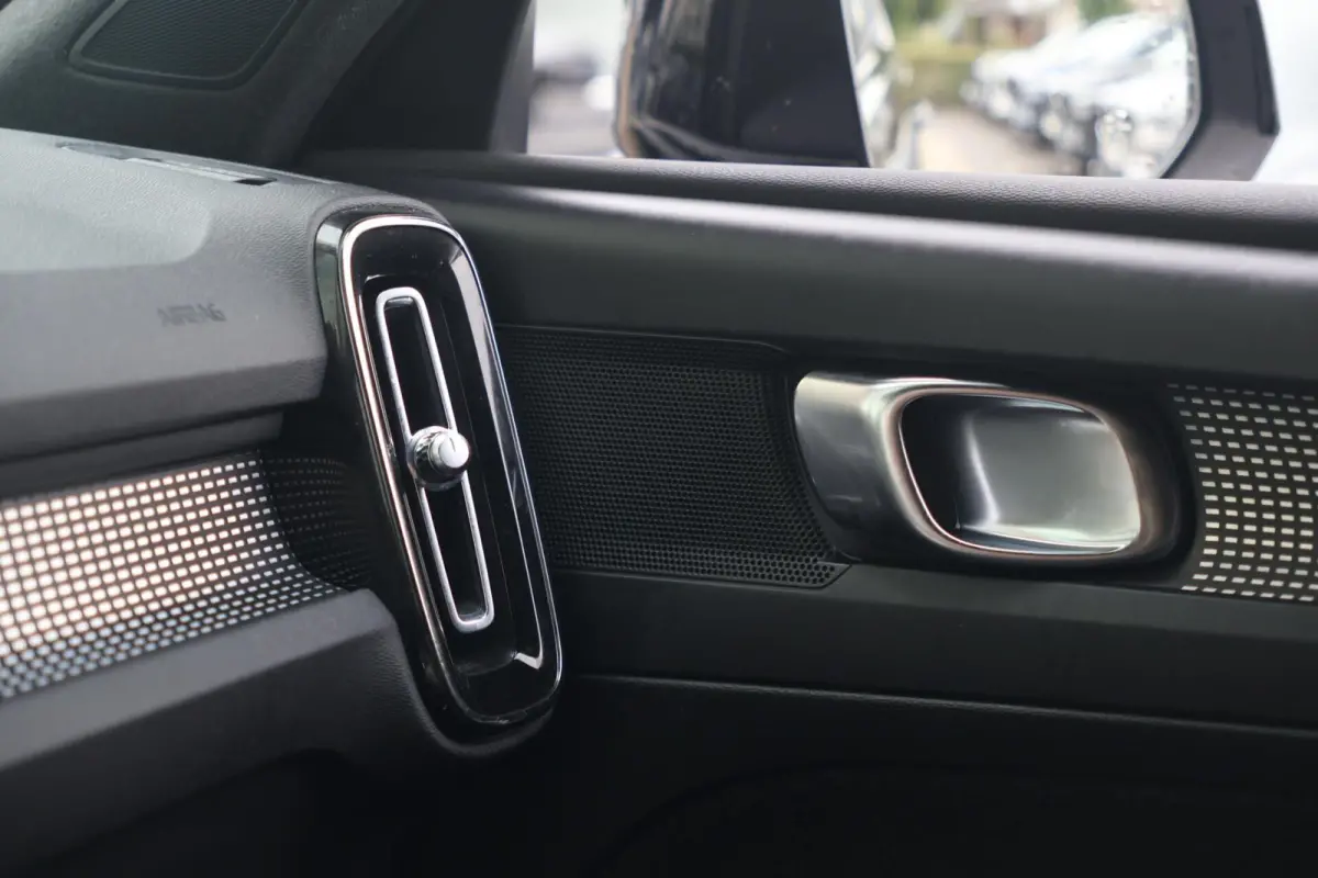 T4 R-Design | Stoelverwarming | Parkeercamera | Glossy Black | Memory Stoel | Keyless