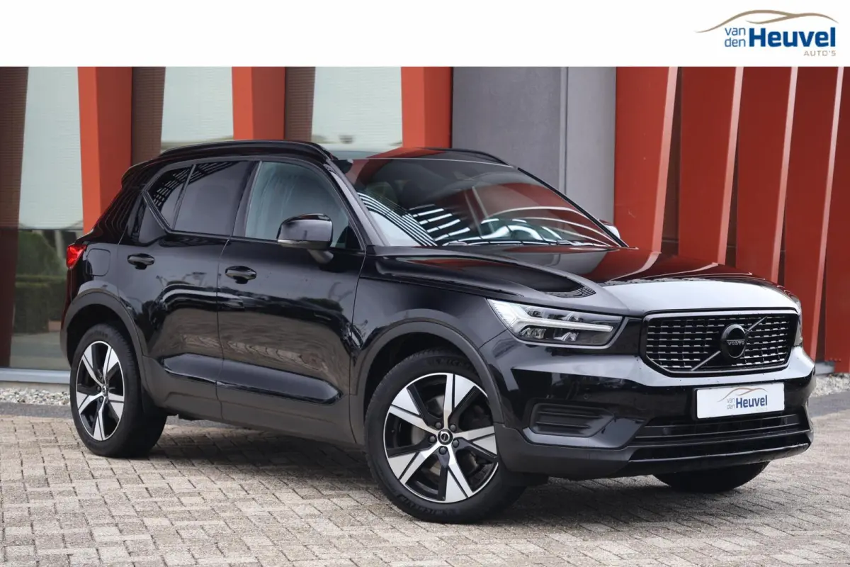T4 R-Design | Stoelverwarming | Parkeercamera | Glossy Black | Memory Stoel | Keyless