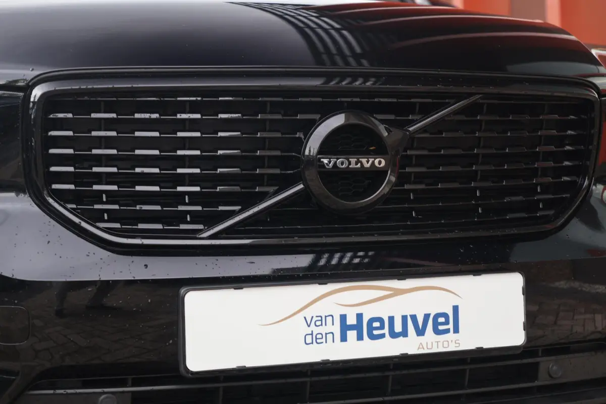 T4 R-Design | Stoelverwarming | Parkeercamera | Glossy Black | Memory Stoel | Keyless
