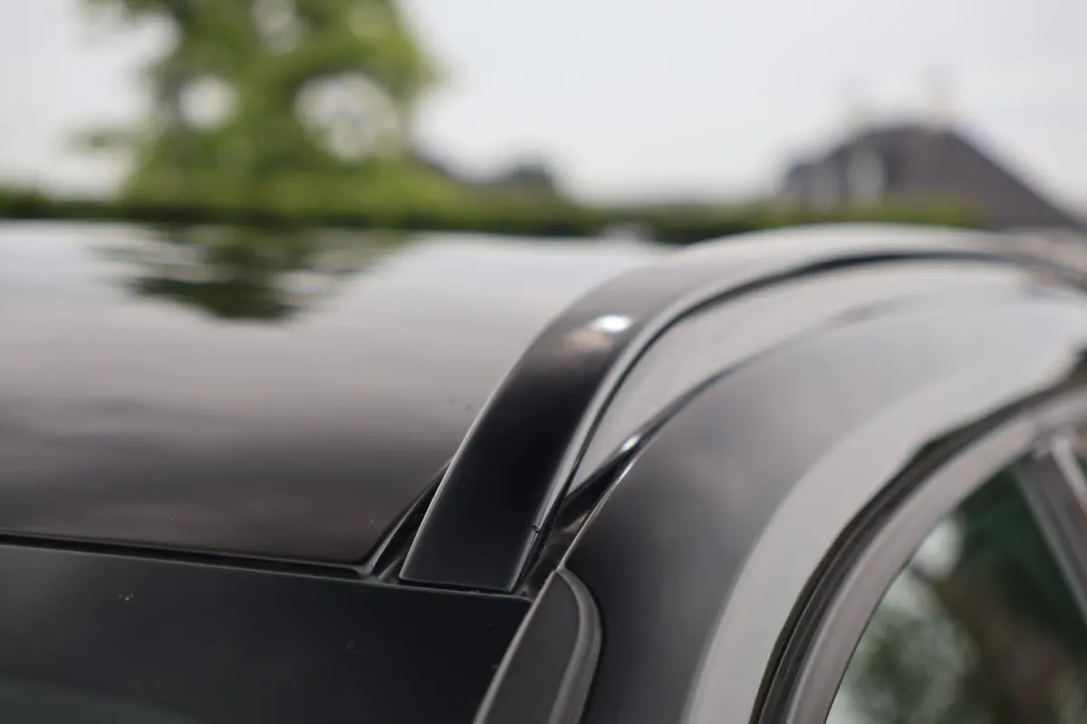 T4 R-Design | Stoelverwarming | Parkeercamera | Glossy Black | Memory Stoel | Keyless