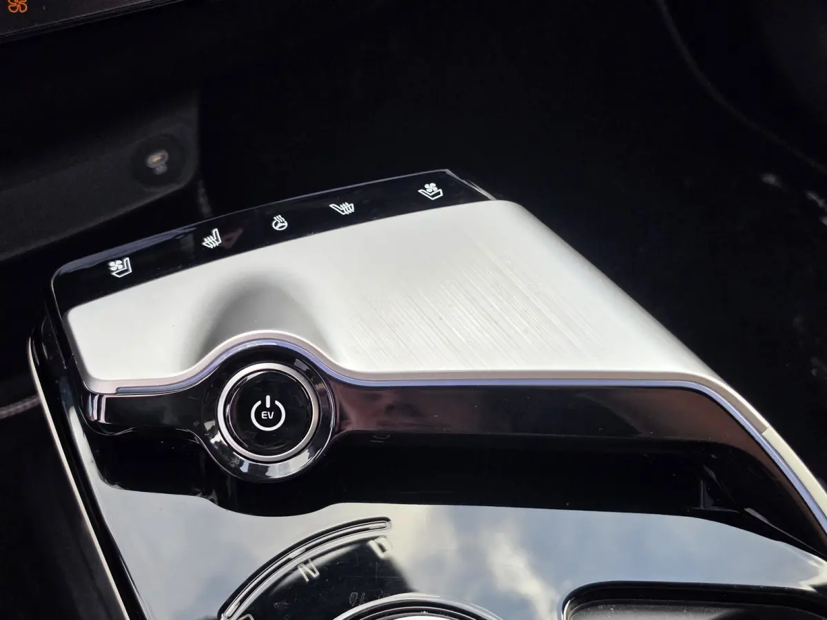 GT-Line 77.4 kWh | NL-auto | SOH 100% | Apple Carplay/Android | Matrix led | Panorama schuif/kantel