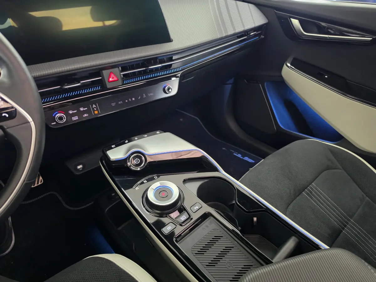 GT-Line 77.4 kWh | NL-auto | SOH 100% | Apple Carplay/Android | Matrix led | Panorama schuif/kantel