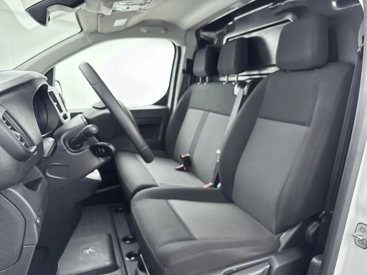 EV L2 75 kWh | Airco | CarPlay | 3-Zits | Cruise Control | Parkeerhulp