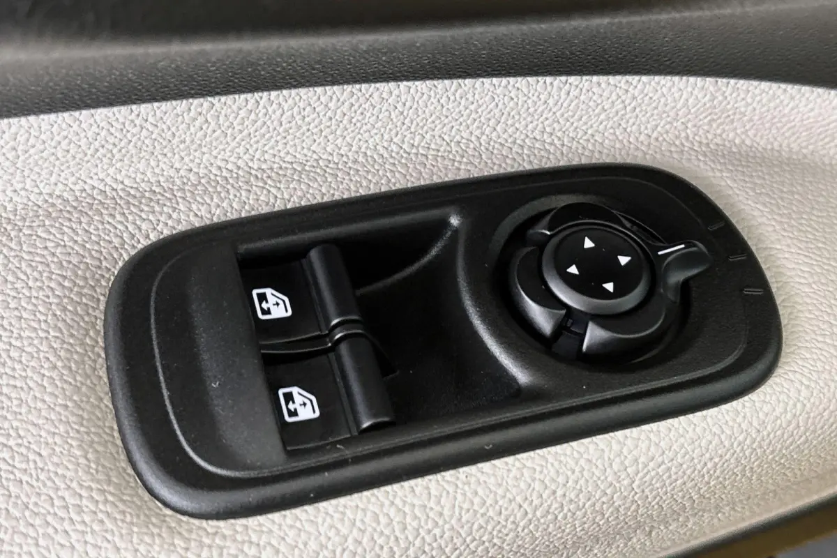 1.0 Hybrid La Prima JBL Panoramadak Stoelverwarming