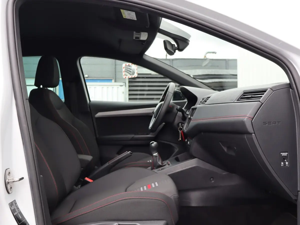 1.0 TSI 95pk FR Business Intense | Achteruitrijcamera | ACC | Apple Carplay/Android Auto