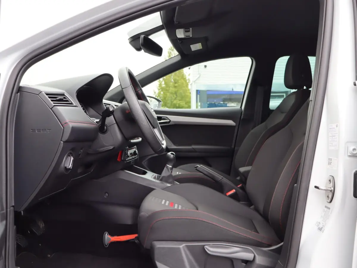 1.0 TSI 95pk FR Business Intense | Achteruitrijcamera | ACC | Apple Carplay/Android Auto