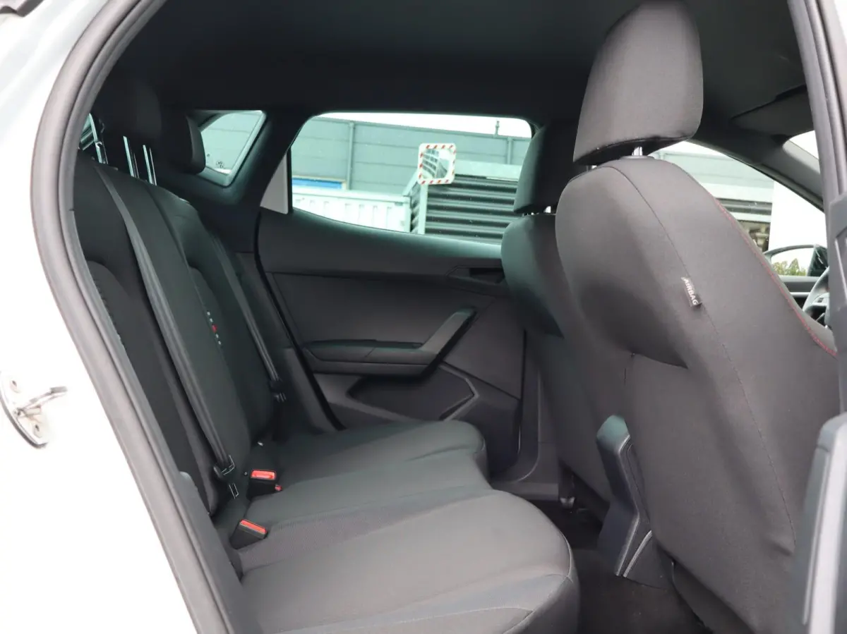 1.0 TSI 95pk FR Business Intense | Achteruitrijcamera | ACC | Apple Carplay/Android Auto