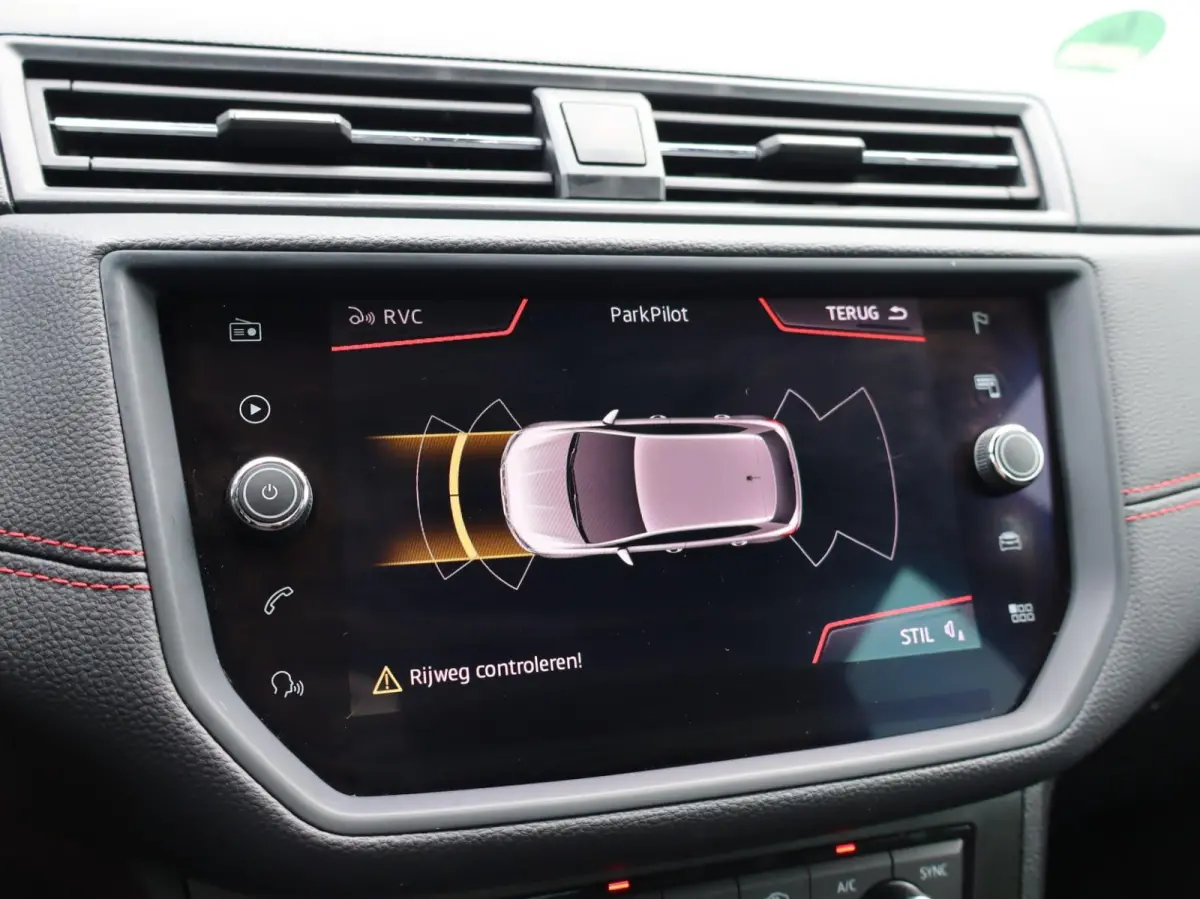 1.0 TSI 95pk FR Business Intense | Achteruitrijcamera | ACC | Apple Carplay/Android Auto