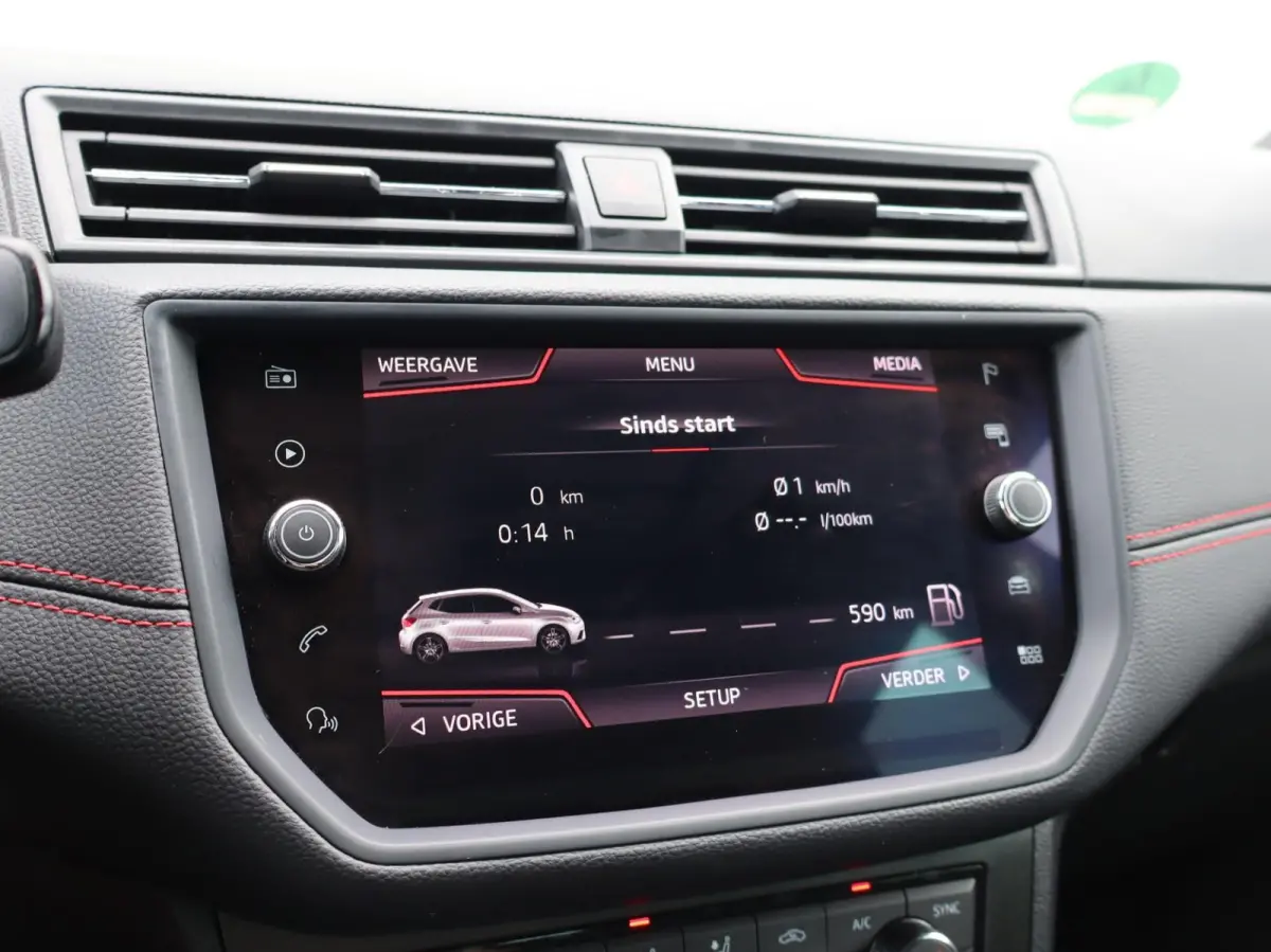 1.0 TSI 95pk FR Business Intense | Achteruitrijcamera | ACC | Apple Carplay/Android Auto