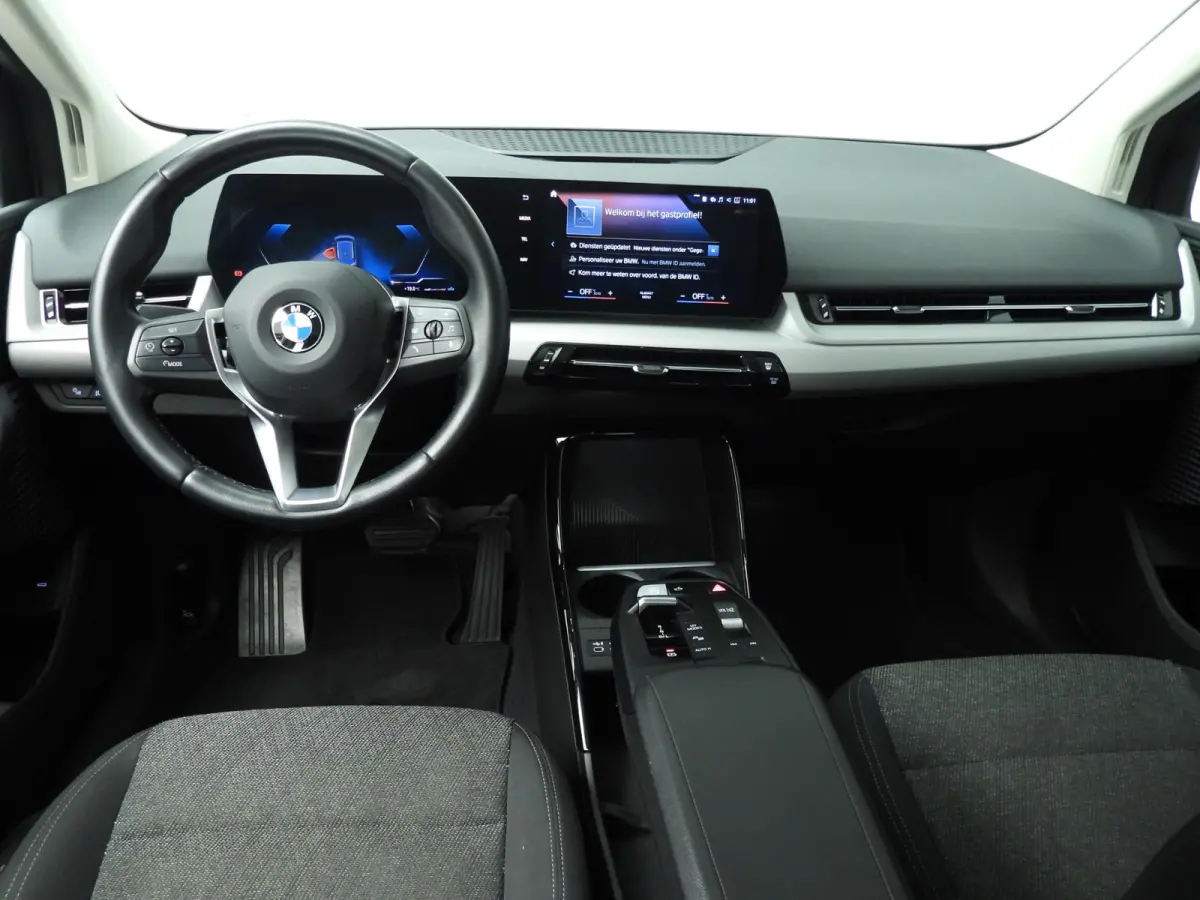 218i | LED | Navigatie | Trekhaak | Achteruitrijcamera | PDC | Clima | DAB | Alu 16 inch