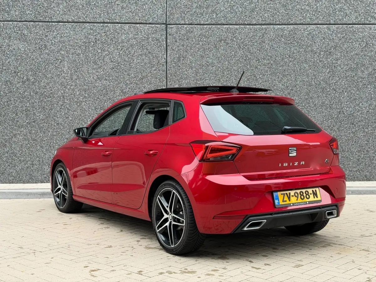1.0 TSI FR Business Intense 116PK 6-BAK! (PANORAMADAK, CRUISE, CARPLAY, LED, GOED ONDH, CLIMATE CONTROL, NL-AUTO, ETC.)