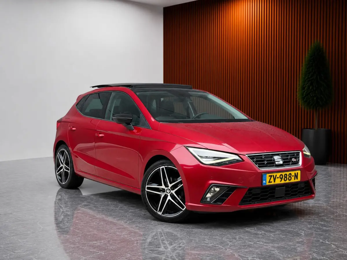1.0 TSI FR Business Intense 116PK 6-BAK! (PANORAMADAK, CRUISE, CARPLAY, LED, GOED ONDH, CLIMATE CONTROL, NL-AUTO, ETC.)