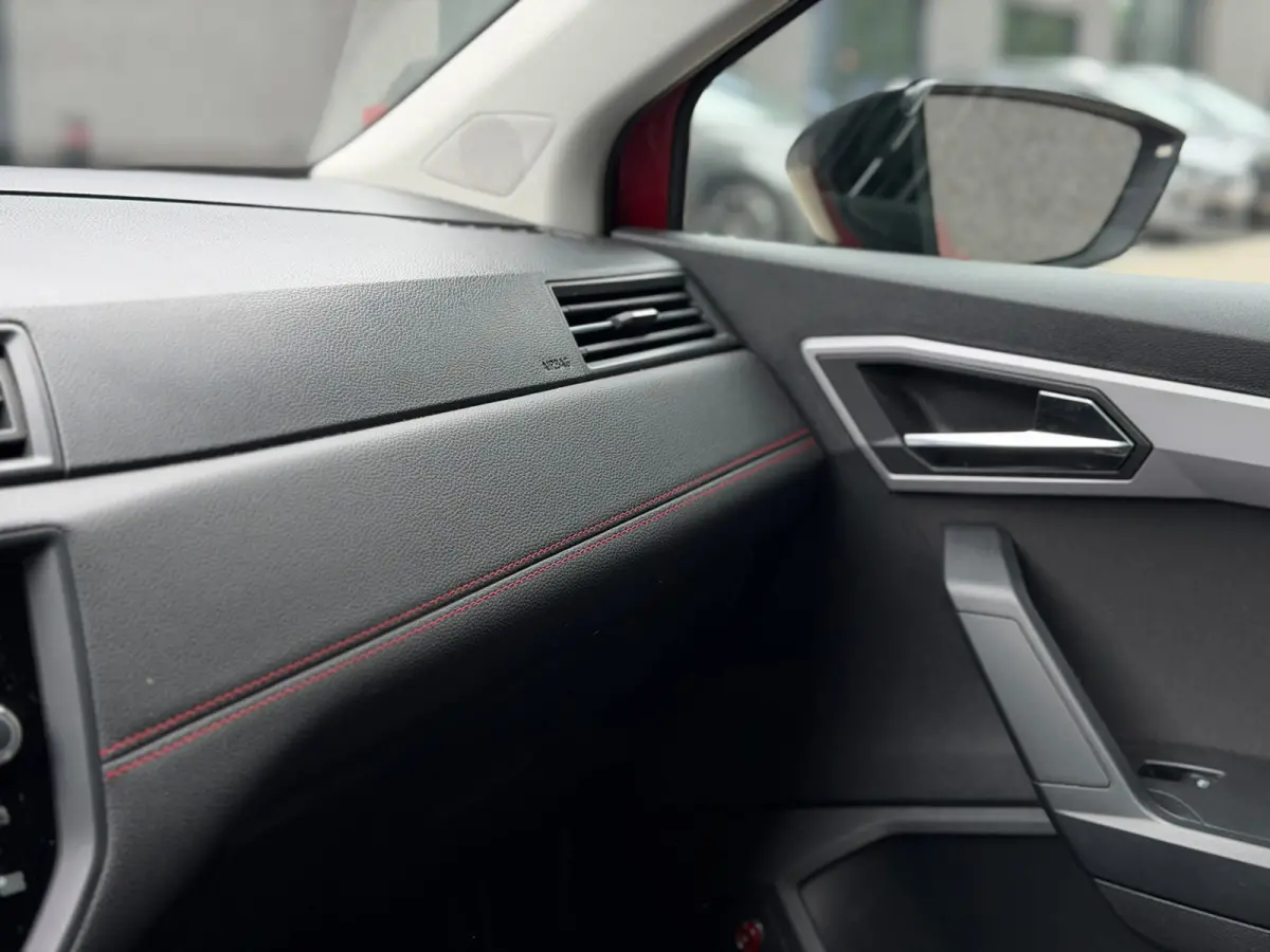 1.0 TSI FR Business Intense 116PK 6-BAK! (PANORAMADAK, CRUISE, CARPLAY, LED, GOED ONDH, CLIMATE CONTROL, NL-AUTO, ETC.)